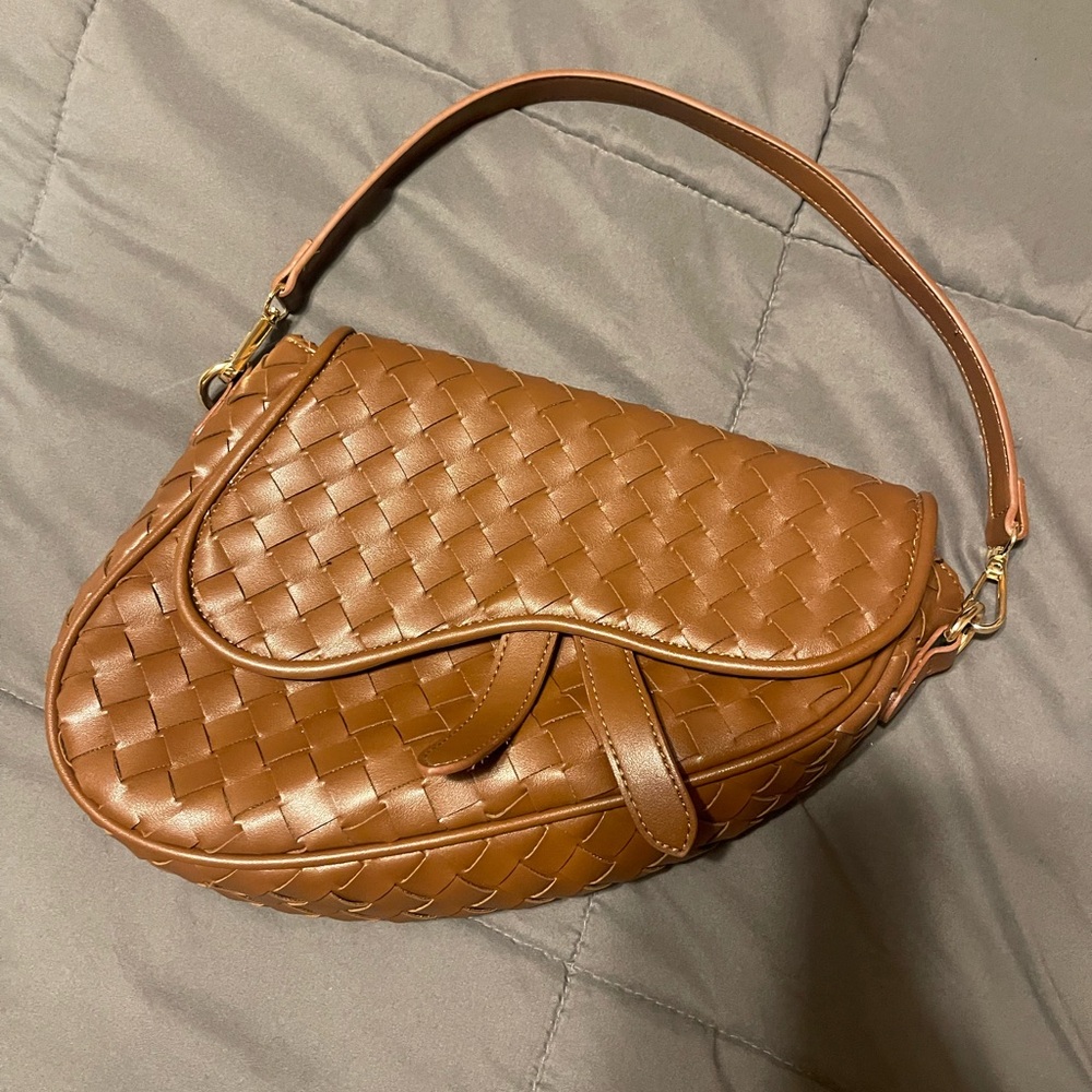 Elegant Brown Woven Leather Shoulder Bag